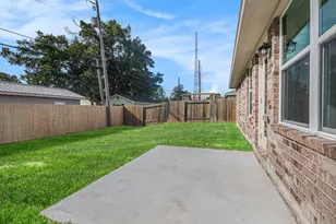 205 Bryan Wy, Angleton, TX 77515 - Photo 16
