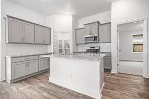 205 Bryan Wy, Angleton, TX 77515 - Photo 8