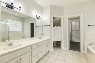 900 Enchanted Oaks Dr, Angleton, TX 77515 - Photo 20