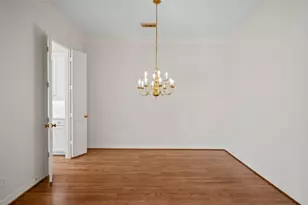 3245 Maroneal St, Houston, TX 77025 - Photo 8