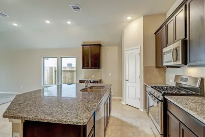 8811 Trenton Landing Lane, Richmond, TX 77407 - Photo 4