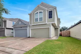 16518 Strathmore Manor Ln, Houston, TX 77090 - Photo 2