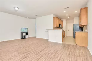 16518 Strathmore Manor Ln, Houston, TX 77090 - Photo 6