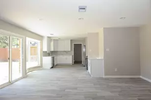 8335 Langdon Ln, Houston, TX 77036 - Photo 16