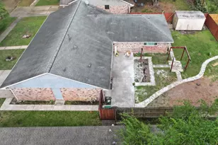 8335 Langdon Ln, Houston, TX 77036 - Photo 34