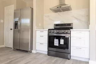 8335 Langdon Ln, Houston, TX 77036 - Photo 12