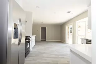 8335 Langdon Ln, Houston, TX 77036 - Photo 14
