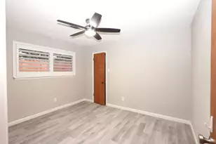 8335 Langdon Ln, Houston, TX 77036 - Photo 6