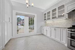 10310 Chevy Chase Dr, Houston, TX 77042 - Photo 12