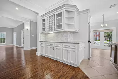 10310 Chevy Chase Drive, Houston, TX 77042 - Photo 6