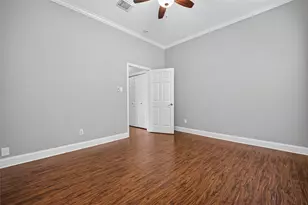 10310 Chevy Chase Dr, Houston, TX 77042 - Photo 32