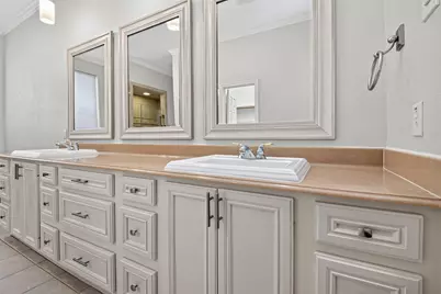 10310 Chevy Chase Drive, Houston, TX 77042 - Photo 24