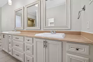 10310 Chevy Chase Dr, Houston, TX 77042 - Photo 24