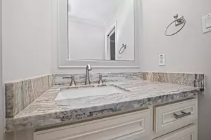 10310 Chevy Chase Dr, Houston, TX 77042 - Photo 38