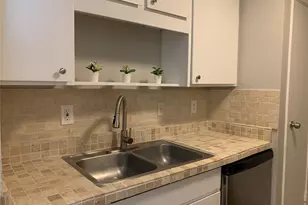 10049 Westpark Dr, Houston, TX 77042 - Photo 12