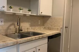 10049 Westpark Dr, Houston, TX 77042 - Photo 10