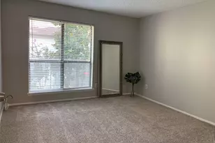 10049 Westpark Dr, Houston, TX 77042 - Photo 22