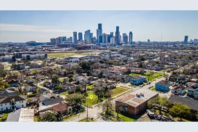 1212 Pinckney St Street, Houston, TX 77009 - Photo 1