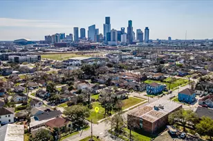 1212 Pinckney St St, Houston, TX 77009 - Photo 1