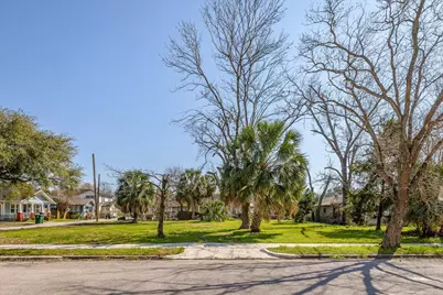 1212 Pinckney St Street, Houston, TX 77009 - Photo 16