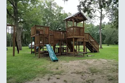 454 Lakeview Drive, Cleveland, TX 77327 - Photo 8