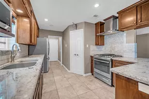 95 Paradise Valley Dr, Conroe, TX 77304 - Photo 14