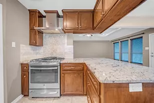 95 Paradise Valley Dr, Conroe, TX 77304 - Photo 12