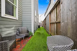 8729 Oak Kolbe Ln, Houston, TX 77080 - Photo 46