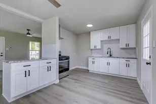 1109 13th St N, Texas City, TX 77590 - Photo 16