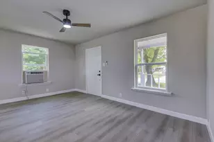 1109 13th St N, Texas City, TX 77590 - Photo 14