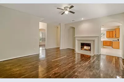 18 Beckett Hill Place, The Woodlands, TX 77382 - Photo 8