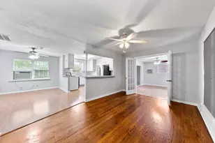 9830 Sumerlin St, Houston, TX 77075 - Photo 2