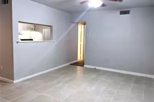 704 E 22nd St, Houston, TX 77008 - Photo 14