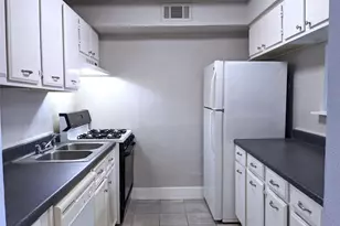 704 E 22nd St, Houston, TX 77008 - Photo 16