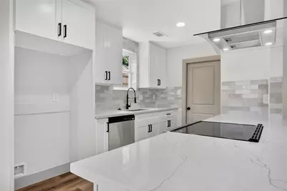 926 Buoy Road, Houston, TX 77062 - Photo 8