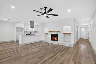 926 Buoy Rd, Houston, TX 77062 - Photo 4