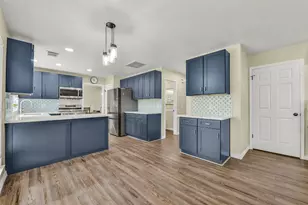 3905 Spring Cir Dr W, Pearland, TX 77584 - Photo 6