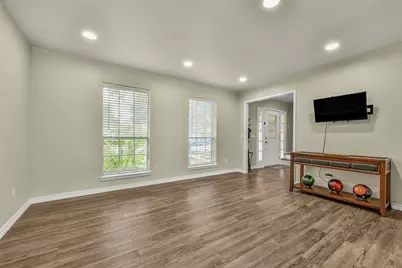 3905 Spring Circle Drive W, Pearland, TX 77584 - Photo 12