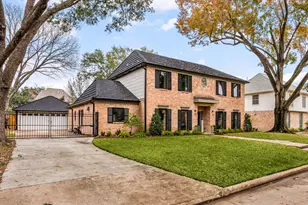 1118 Crossroads Dr, Houston, TX 77079 - Photo 2