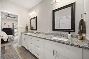 1118 Crossroads Dr, Houston, TX 77079 - Photo 22