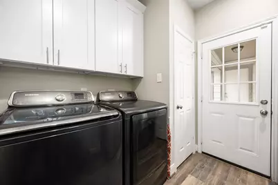 1118 Crossroads Drive, Houston, TX 77079 - Photo 18