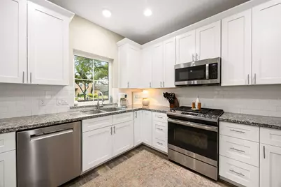 1118 Crossroads Drive, Houston, TX 77079 - Photo 14