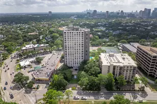 651 Bering Dr, Houston, TX 77057 - Photo 30