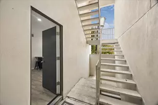 402 Tuam St, Houston, TX 77006 - Photo 26