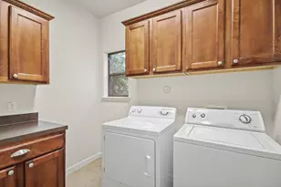 138 Harbour Town Dr, Conroe, TX 77356 - Photo 8