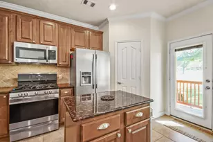 138 Harbour Town Dr, Conroe, TX 77356 - Photo 16