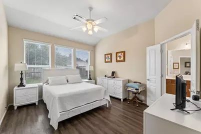 47 Canterborough Place, The Woodlands, TX 77375 - Photo 12