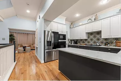 2201 Crocker Street, Houston, TX 77006 - Photo 12