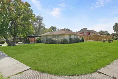 5966 Doulton Drive, Houston, TX 77033 - Photo 4