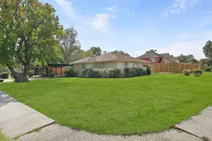 5966 Doulton Dr, Houston, TX 77033 - Photo 4
